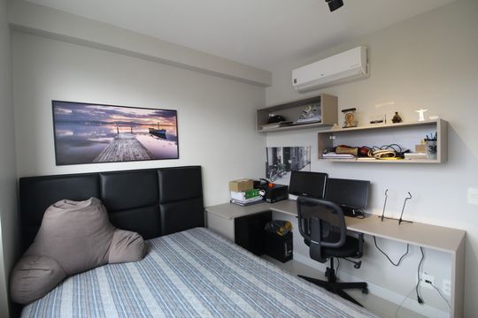 Quarto 1 de apartamento à venda com 2 quartos, 80m² em Barra Olímpica, Rio de Janeiro