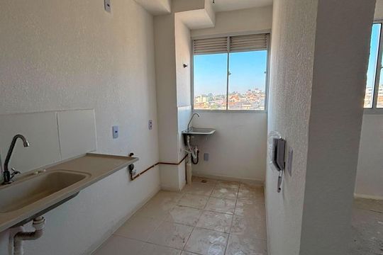 Cozinha de apartamento à venda com 2 quartos, 42m² em Vila Lourdes, São Paulo