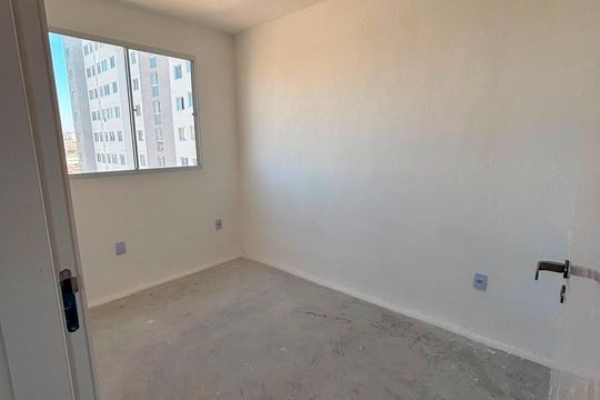 Quarto de apartamento à venda com 2 quartos, 42m² em Vila Lourdes, São Paulo