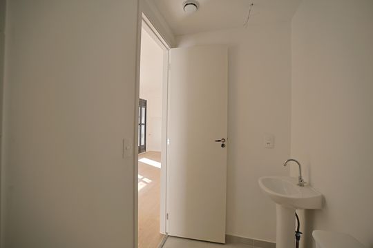 Banheiro de apartamento para alugar com 2 quartos, 42m² em Vila Campanela, São Paulo