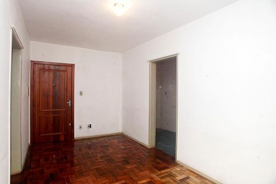 Sala de apartamento à venda com 1 quarto, 42m² em Jardim Botânico, Porto Alegre