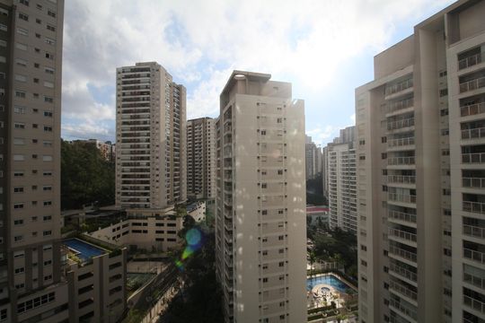 Vista da Varanda Gourmet de apartamento para alugar com 2 quartos, 75m² em Vila Andrade, São Paulo