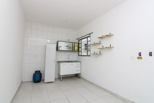 Sala/Cozinha de casa de condomínio para alugar com 1 quarto, 30m² em Jardim Verônia, São Paulo