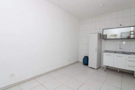 Casa de Condomínio para alugar com 1 quarto, 30m² em Jardim Verônia, São Paulo