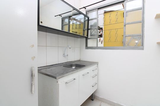 Sala/Cozinha de casa de condomínio para alugar com 1 quarto, 30m² em Jardim Verônia, São Paulo