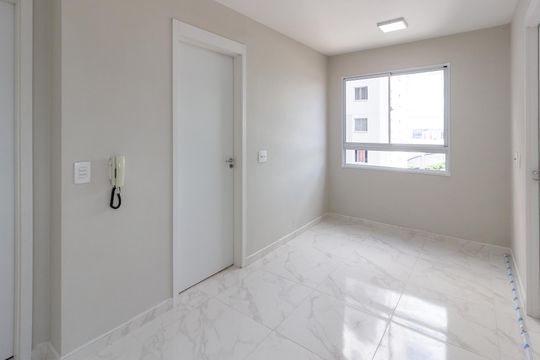 Sala de apartamento para alugar com 2 quartos, 36m² em Vila das Bandeiras, Guarulhos