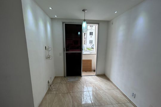 Sala de apartamento para alugar com 2 quartos, 45m² em Pavuna, Nilópolis