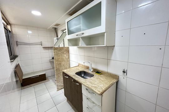 Cozinha de apartamento para alugar com 2 quartos, 45m² em Pavuna, Nilópolis
