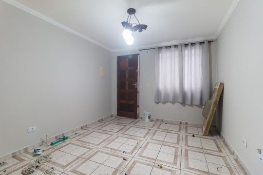 Sala de apartamento para alugar com 2 quartos, 50m² em Jardim Debora, Poá