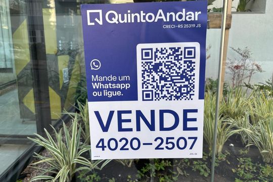 Plaquinha Instalada código JDIL-56 de apartamento à venda com 2 quartos, 63m² em Petrópolis, Porto Alegre