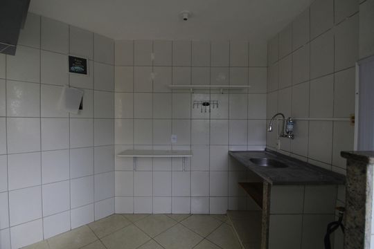 Cozinha de apartamento para alugar com 1 quarto, 45m² em Barra Olímpica, Rio de Janeiro