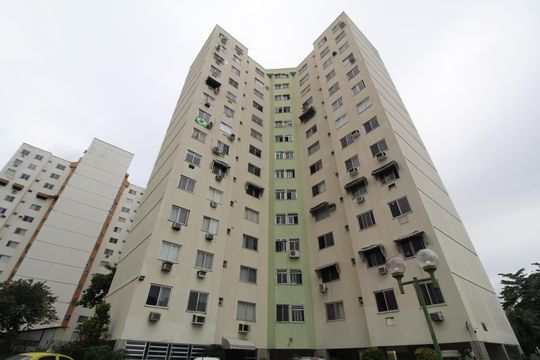 Fachada de apartamento para alugar com 1 quarto, 45m² em Barra Olímpica, Rio de Janeiro