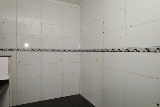 Cozinha de casa para alugar com 3 quartos, 132m² em Jardim das Oliveiras, São Paulo