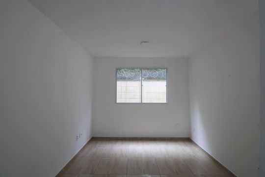 Apartamento à venda com 2 quartos, 42m² em Olaria, Canoas
