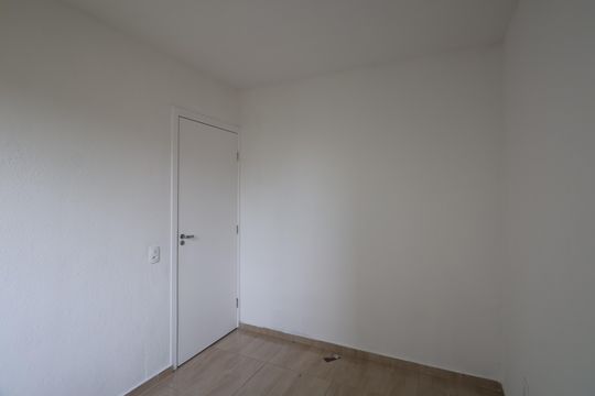 Quarto 1 de apartamento à venda com 2 quartos, 42m² em Olaria, Canoas
