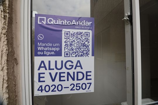 Placa de apartamento à venda com 2 quartos, 42m² em Olaria, Canoas