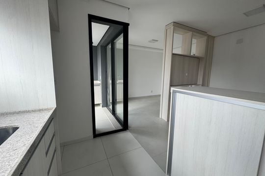Cozinha de apartamento para alugar com 1 quarto, 39m² em Km 18, Osasco