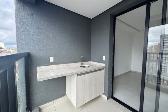 Varanda gourmet de apartamento para alugar com 1 quarto, 39m² em Km 18, Osasco