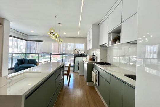 Cozinha de apartamento à venda com 2 quartos, 67m² em Vila Clementino, São Paulo