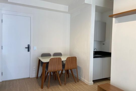 Sala de apartamento para alugar com 1 quarto, 49m² em Vila Sonia, São Paulo