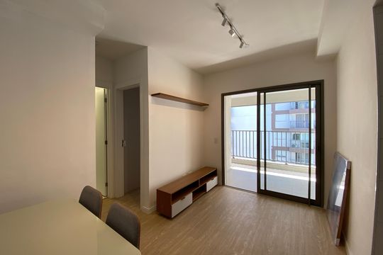 Sala de apartamento para alugar com 1 quarto, 49m² em Vila Sonia, São Paulo