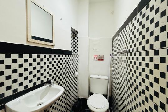 Banheiro de apartamento para alugar com 1 quarto, 20m² em Copacabana, Rio de Janeiro