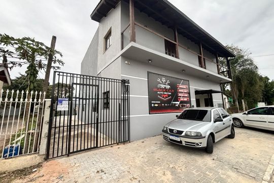 Placa instalada em 13/07/2026 com o código SUPD-354 de casa para alugar com 3 quartos, 400m² em Santo Afonso, Novo Hamburgo