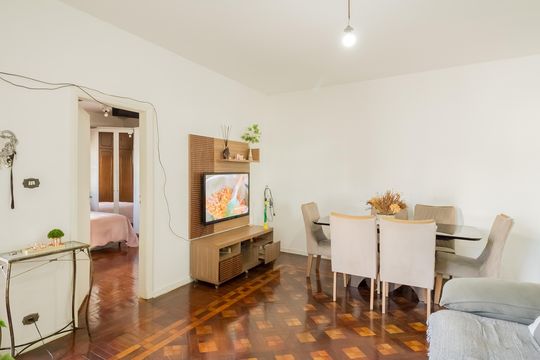 Sala de casa à venda com 2 quartos, 154m² em Chácara Seis de Outubro, São Paulo