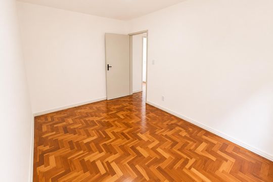 Quarto de apartamento à venda com 4 quartos, 80m² em Cristal, Porto Alegre