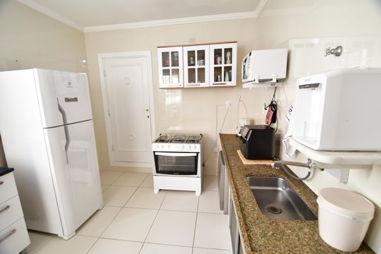 Cozinha de apartamento à venda com 4 quartos, 140m² em Centro, Campinas