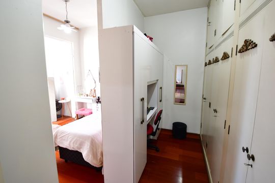 Quarto 3 de apartamento à venda com 4 quartos, 140m² em Centro, Campinas