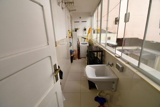 Área de Serviço de apartamento à venda com 4 quartos, 140m² em Centro, Campinas