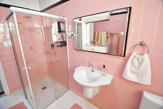 Banheiro Social de apartamento à venda com 4 quartos, 140m² em Centro, Campinas