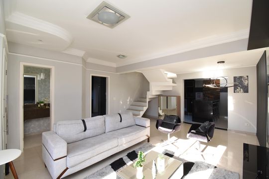 Casa de Condomínio para alugar com 3 quartos, 190m² em Bacacheri, Curitiba