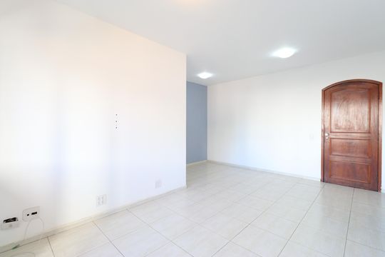 Sala de apartamento à venda com 2 quartos, 63m² em Vila Anglo Brasileira, São Paulo