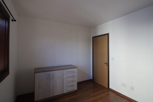 Quarto 2 de apartamento para alugar com 2 quartos, 122m² em Centro, Canoas