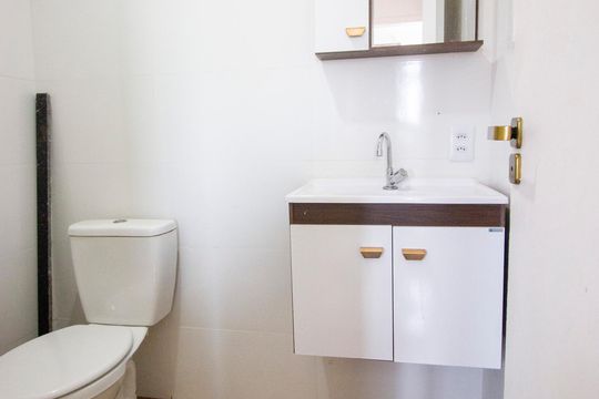 Apartamento para alugar com 2 quartos, 64m² em Conjunto F, Brasília
