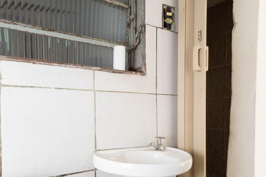 Banheiro  de casa para alugar com 1 quarto, 40m² em Jardim Daysy, São Paulo