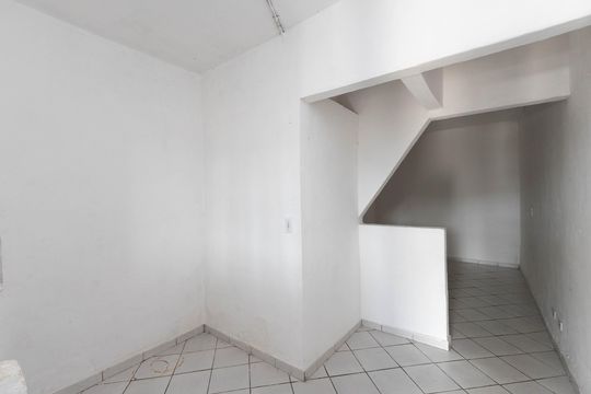 Cozinha de casa para alugar com 1 quarto, 40m² em Jardim Daysy, São Paulo