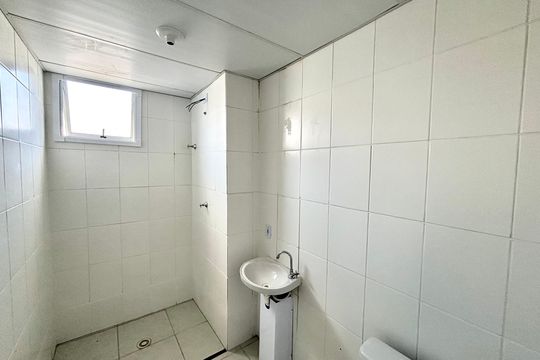 Banheiro social de apartamento para alugar com 2 quartos, 50m² em Jardim Lourdes, Ferraz de Vasconcelos