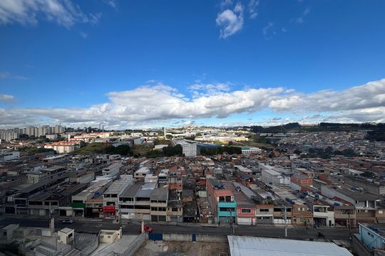 Vista da sala de apartamento para alugar com 2 quartos, 50m² em Jardim Lourdes, Ferraz de Vasconcelos