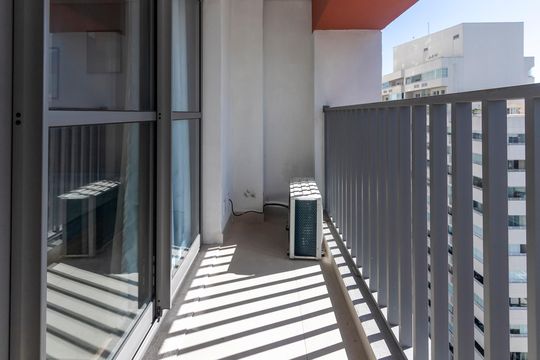 Varanda de kitnet/studio para alugar com 1 quarto, 26m² em Santo Amaro, São Paulo