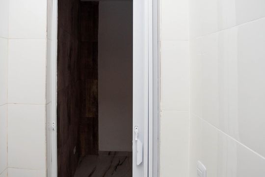 Banheiro da suíte de apartamento para alugar com 1 quarto, 34m² em Cidade Júlia, São Paulo
