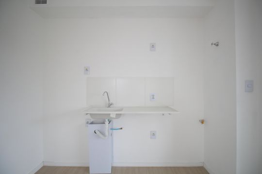 Sala/Cozinha de apartamento para alugar com 2 quartos, 38m² em Vila Sonia, São Paulo