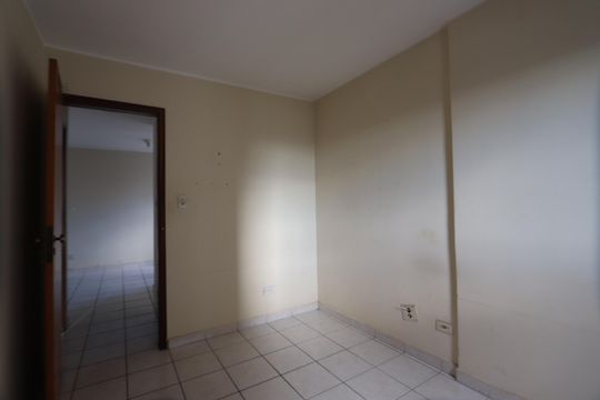 Quarto 1 de apartamento para alugar com 2 quartos, 65m² em Vila Antonieta, São Paulo