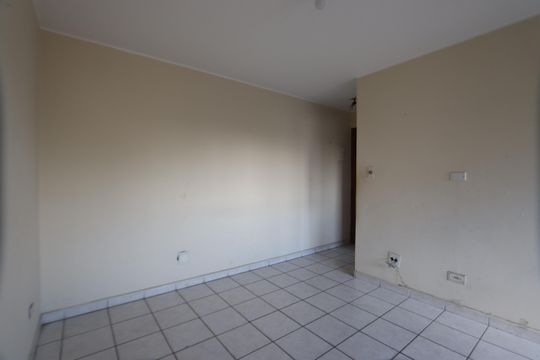 Sala de apartamento para alugar com 2 quartos, 65m² em Vila Antonieta, São Paulo