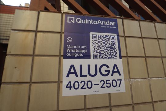 Placa de apartamento para alugar com 2 quartos, 65m² em Vila Antonieta, São Paulo