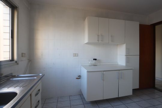 Cozinha de apartamento para alugar com 2 quartos, 65m² em Vila Antonieta, São Paulo