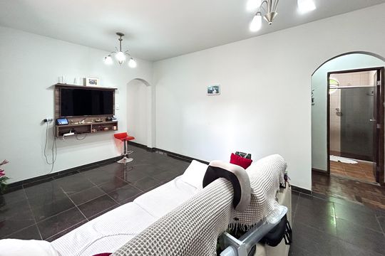 Casa à venda com 4 quartos, 244m² em Pedra Azul, Contagem