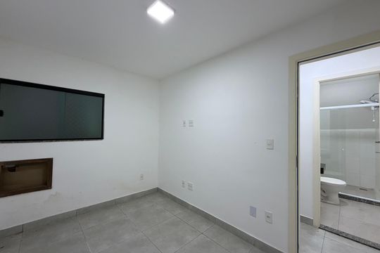 Quarto de kitnet/studio para alugar com 1 quarto, 40m² em Taquara, Rio de Janeiro
